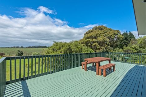Photo of property in 2 Farmer Street, Sanson, 4817