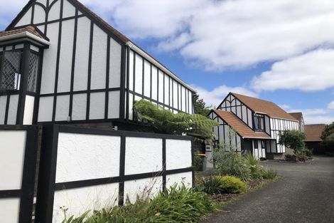 Photo of property in 3/15 Swanson Road, Henderson, Auckland, 0610