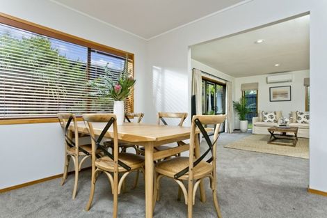 Photo of property in 1/9 Elderwood Lane, Belmont, Auckland, 0622