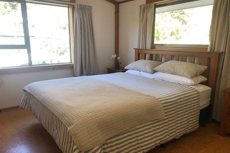 Photo of property in 21 Amelia Crescent, Waikawa, Picton, 7220