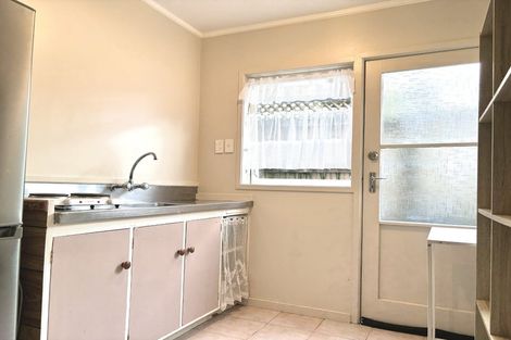 Photo of property in 40 Spence Road, Henderson, Auckland, 0612