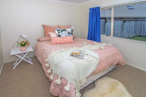 Photo of property in Holdsworth Villas, 62/2 William Donald Drive, Solway, Masterton, 5810