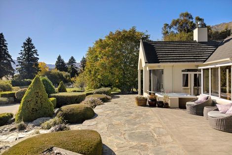 Photo of property in 714 Lake Hayes-arrow Junction Highway, Lake Hayes, Queenstown, 9371