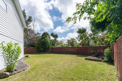 Photo of property in 1 Peterhouse Street, Tawa, Wellington, 5028