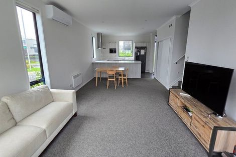 Photo of property in 28 Hobsonville Point Road, Hobsonville, Auckland, 0616