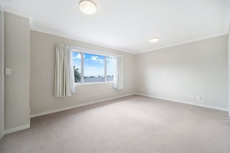 Photo of property in 33 Landmark Terrace, Orewa, 0931
