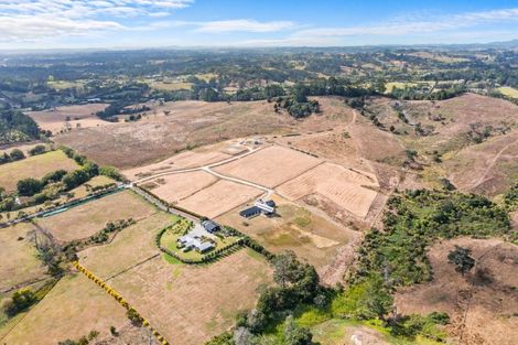 Photo of property in 101 Wintour Road, Waimauku, 0881