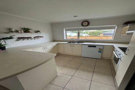 Photo of property in 9 Neesons Way, Glendene, Auckland, 0602