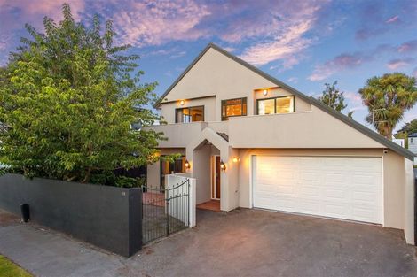 Photo of property in 18 Kotare Street, Fendalton, Christchurch, 8041