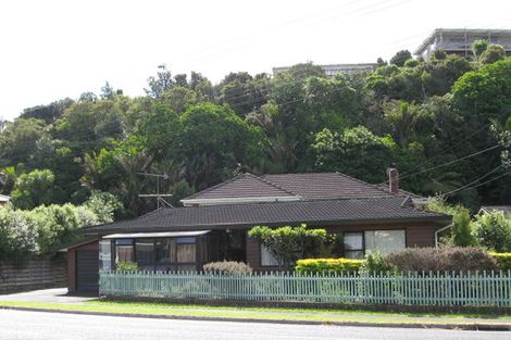 Photo of property in 1/13 Woodlands Crescent, Browns Bay, Auckland, 0630
