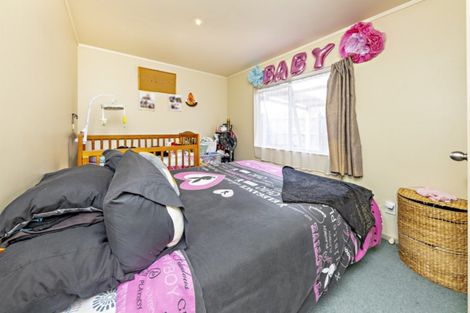 Photo of property in 39 Robert Skelton Place, Clendon Park, Auckland, 2103