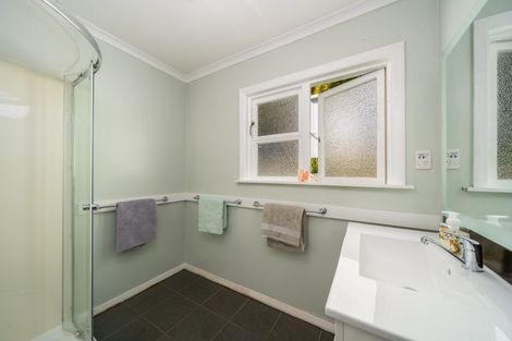 Photo of property in 38 Hine Road, Wainuiomata, Lower Hutt, 5014