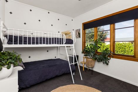 Photo of property in 709 Grove Road, Mayfair, Hastings, 4122