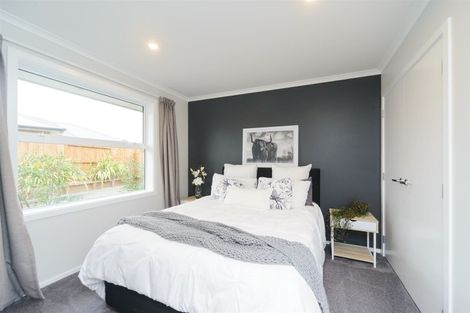 Photo of property in 132 Johnstone Drive, Fitzherbert, Palmerston North, 4410