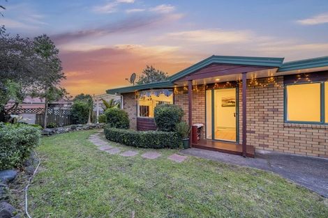 Photo of property in 14 Swanson Oaks, Swanson, Auckland, 0612