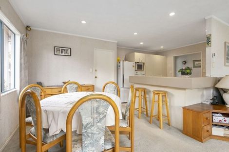 Photo of property in 3 Maurice Borich Place, Henderson, Auckland, 0610