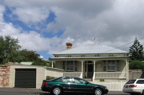 Photo of property in 3 Shoal Bay Road, Devonport, Auckland, 0624
