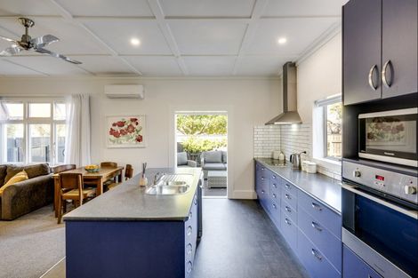 Photo of property in 128 Vigor Brown Street, Napier South, Napier, 4110