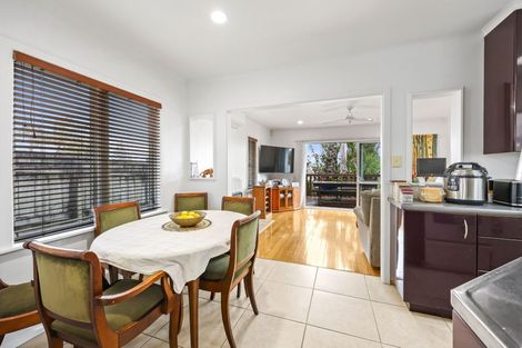Photo of property in 44 Farquhar Road, Glendene, Auckland, 0602