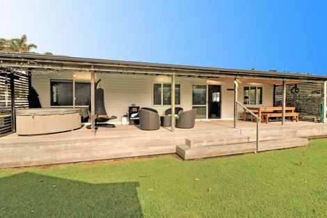 Photo of property in 43 Kon Tiki Road, Whiritoa, Whangamata, 3691