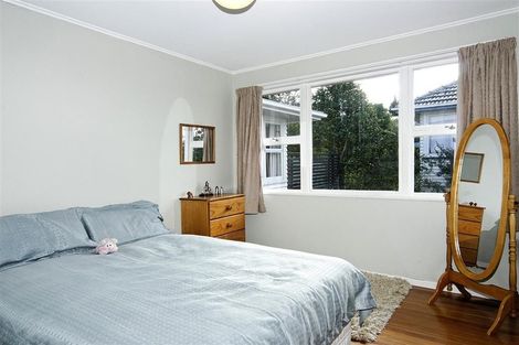 Photo of property in 18 Whittle Place, New Windsor, Auckland, 0600