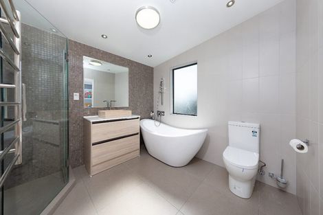 Photo of property in 6/30b Verbena Road, Birkdale, Auckland, 0626