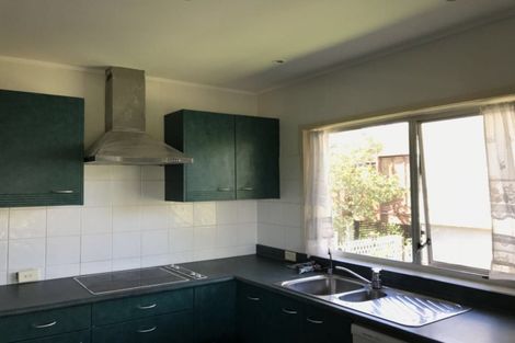 Photo of property in 15 Barlow Place, Chatswood, Auckland, 0626