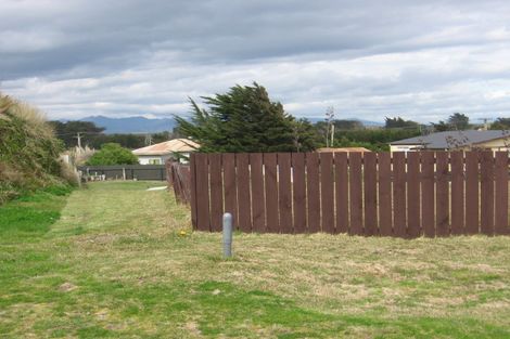 Photo of property in 32 Dewe Terrace, Foxton Beach, Foxton, 4815