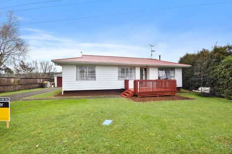 Photo of property in 16 Gloaming Place, Conifer Grove, Takanini, 2112