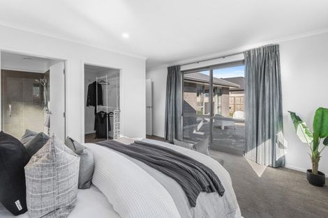 Photo of property in 18 Maui Place, Spotswood, New Plymouth, 4310