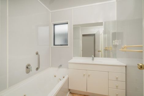 Photo of property in 13 Mayfair Close, Whitianga, 3510