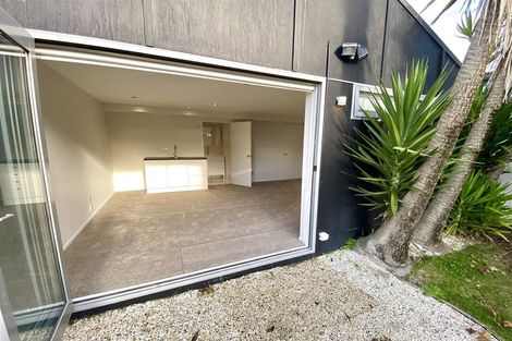 Photo of property in 100 Esplanade, Sumner, Christchurch, 8081