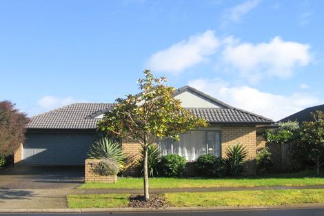 Photo of property in 4 Carousel Crescent, East Tamaki Heights, Auckland, 2016