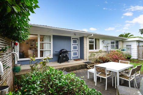 Photo of property in 21 Fuchsia Avenue, Pukete, Hamilton, 3200