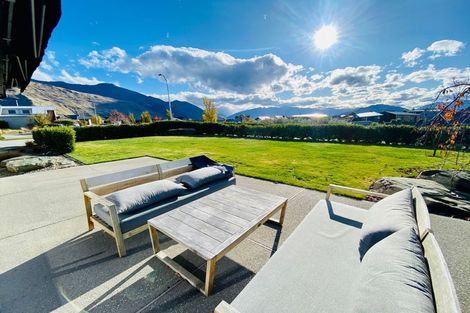 Photo of property in 32 Niger Street, Wanaka, 9305