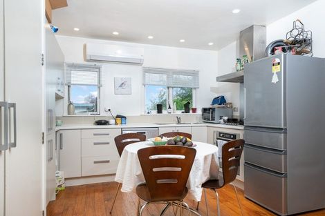 Photo of property in 74 Forest Hill Road, Henderson, Auckland, 0612