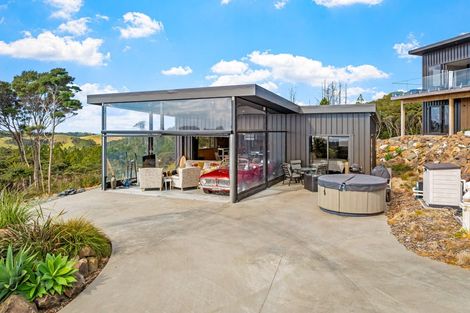 Photo of property in 1570 Cove Road, Mangawhai, 0573