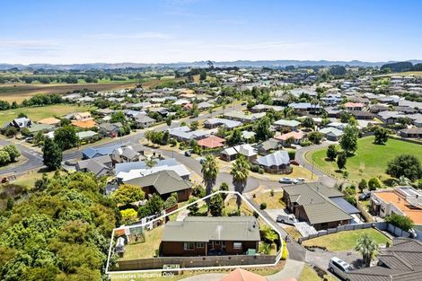 Photo of property in 10 Pointon Glade, Grandview Heights, Hamilton, 3200