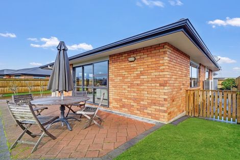 Photo of property in 5 Gilligan Close, College Estate, Whanganui, 4500