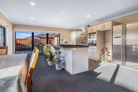 Photo of property in 33 Faringdon Boulevard, Rolleston, 7615