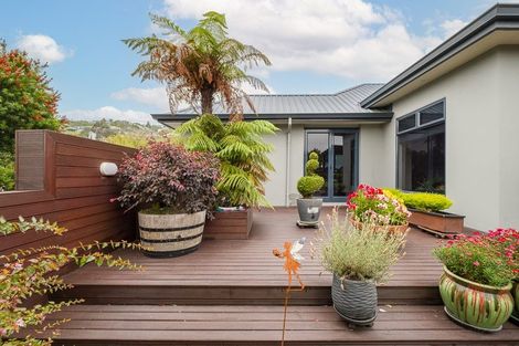 Photo of property in 2 Whaka Terrace, Huntsbury, Christchurch, 8022