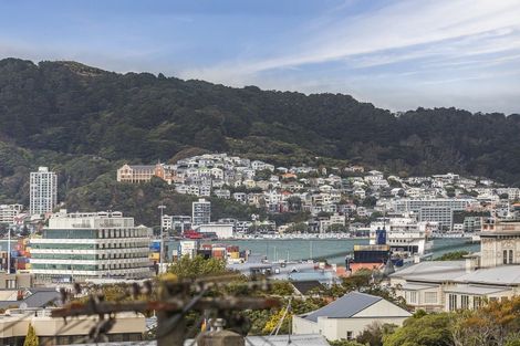 Photo of property in 18 Newman Terrace, Thorndon, Wellington, 6011