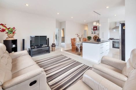 Photo of property in 17 Clendon Place, Manurewa, Auckland, 2102