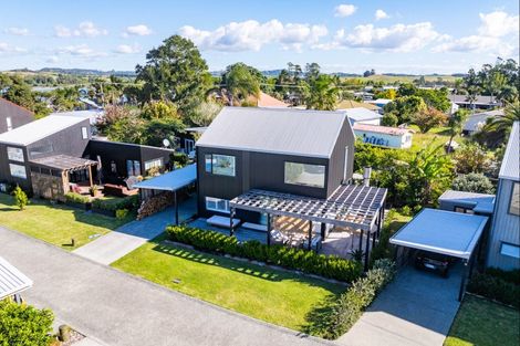 Photo of property in 9 Citrus Place, Mangawhai, 0505