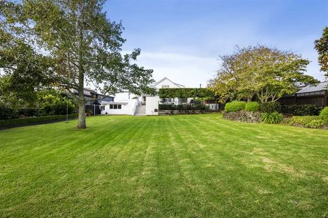 Photo of property in 136 Mellons Bay Road, Mellons Bay, Auckland, 2014
