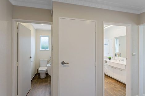 Photo of property in 439 Te Moana Road, Waikanae, 5036