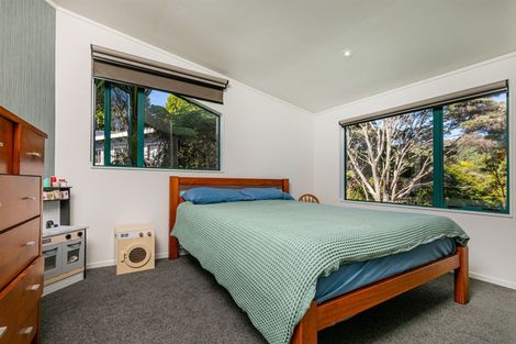 Photo of property in 112 Mountain Road, Henderson Valley, Auckland, 0612