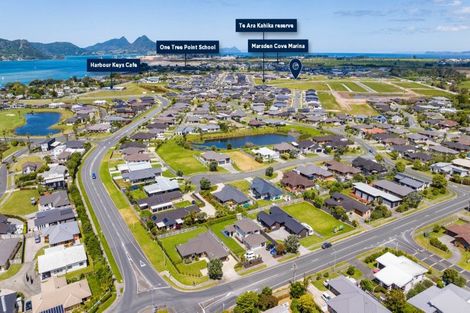 Photo of property in 111 Kaurinui Crescent, One Tree Point, 0118