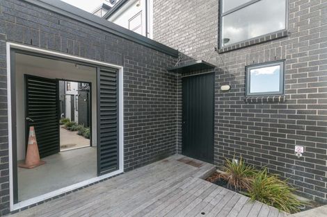 Photo of property in 125d Woodglen Road, Glen Eden, Auckland, 0602