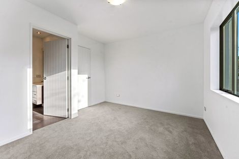 Photo of property in The Rise, 2/11 Hatfield Place, Albany Heights, Auckland, 0632